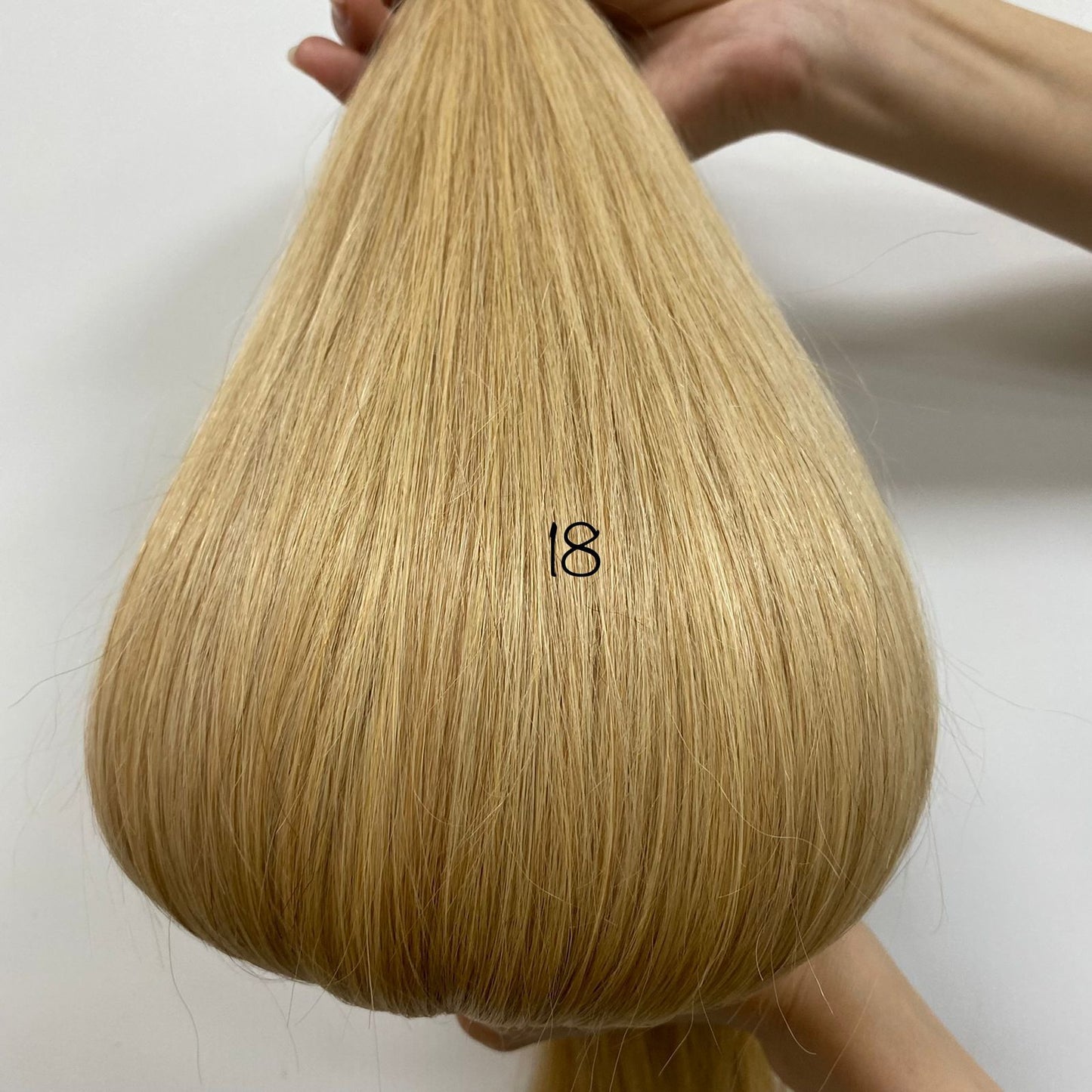 24” HONEY DRIZZLE HAIR EXTENSIONS U TIP