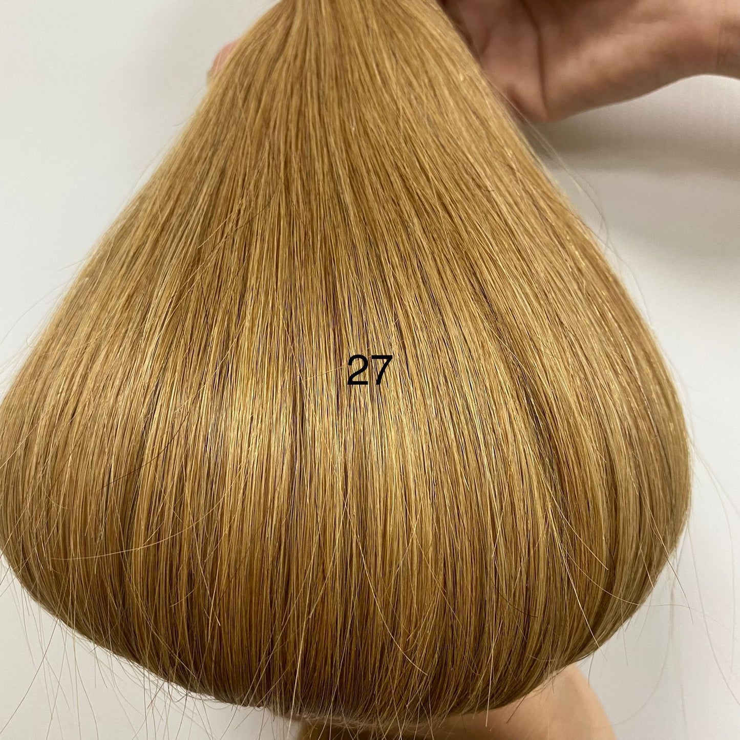 24” STRAWBERRY BLONDE HAIR EXTENSIONS U TIP